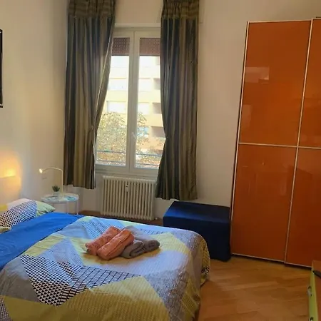 Flat Beetwen Centre And Railway Station!! Bologna